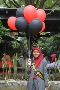Selempang wisuda Karangasem