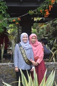 boneka wisuda Malang